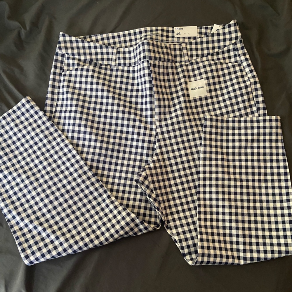 Old Navy Pixie Pant